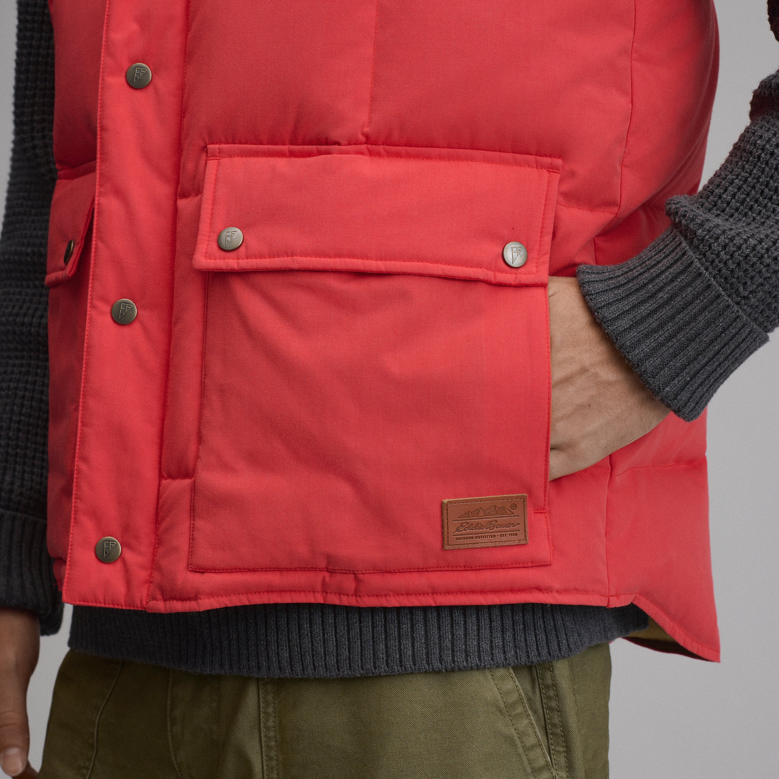 Men's Kara Koram Vest - Image 17