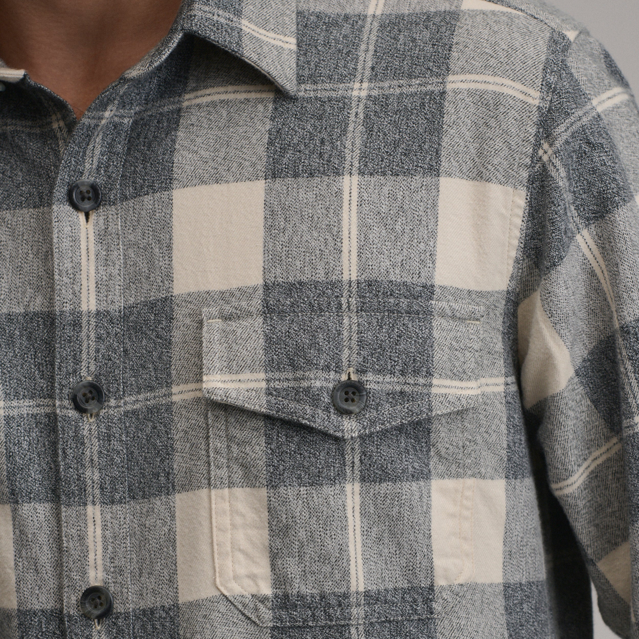 Men's Long-Sleeve Eddie's Cabin Shirt - Jaspe Flannel - Image 11