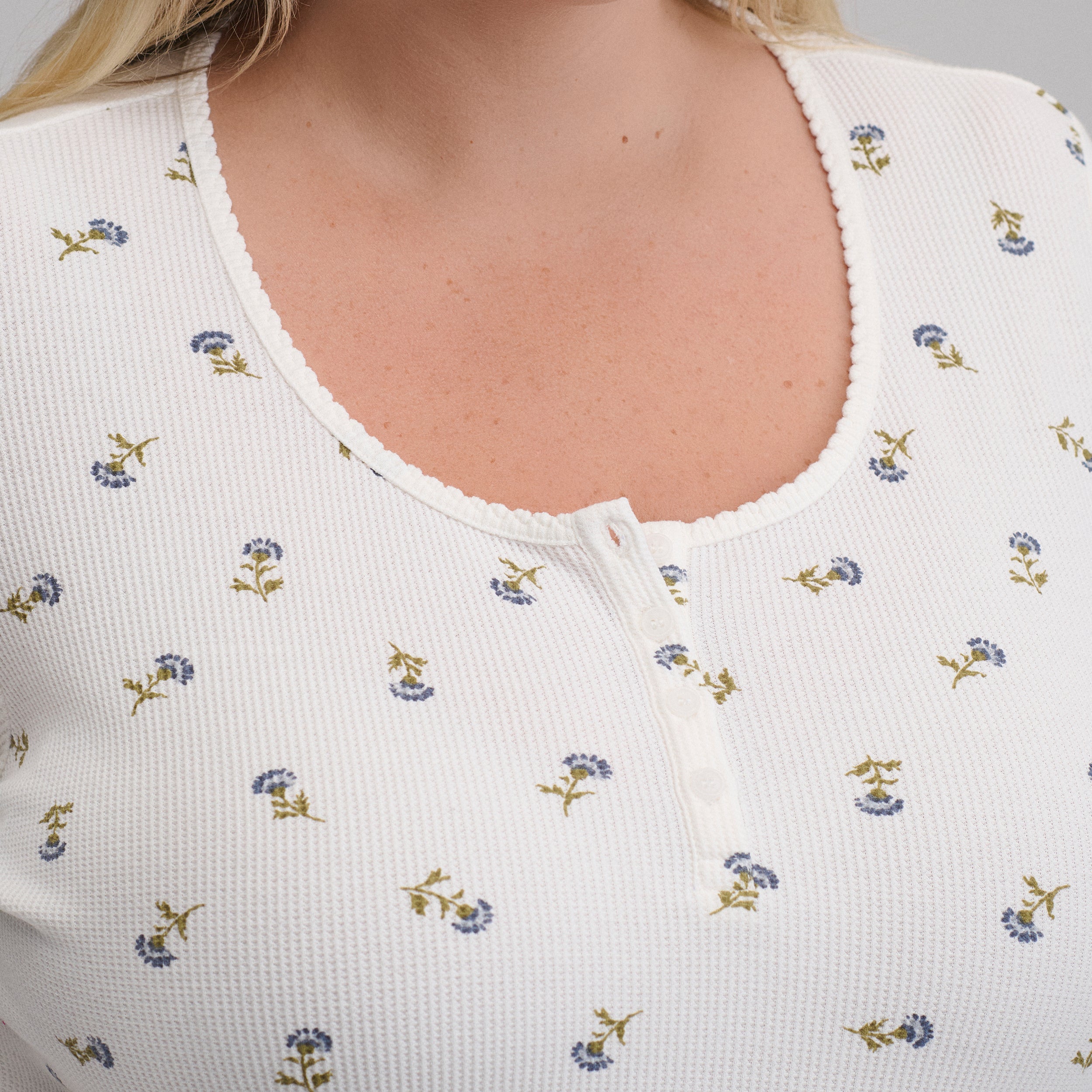 Women's Infinity Thermal Henley - Image 14